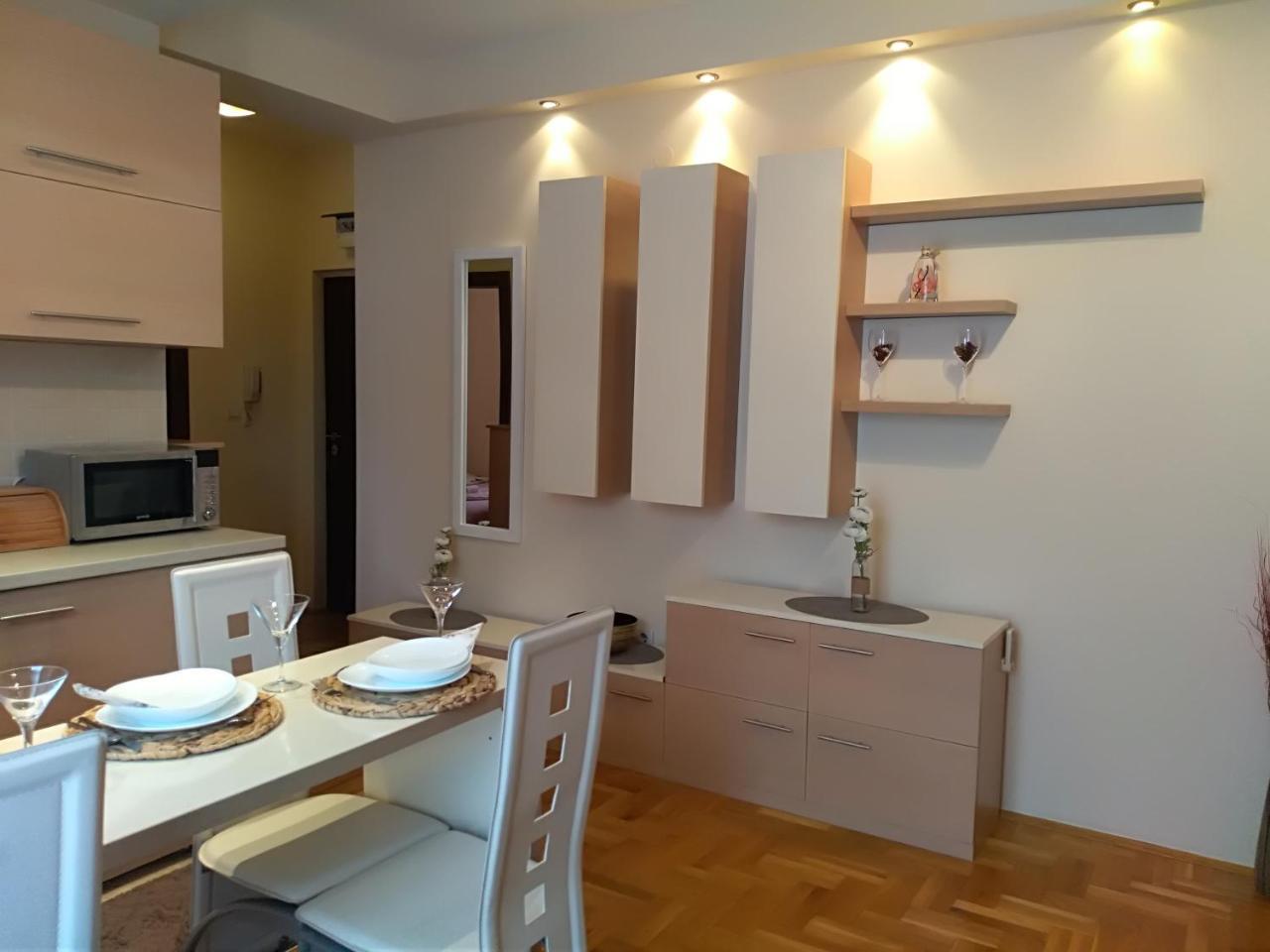 Apartman Nina Vojvode Stepe Vozdovac Voždivac Esterno foto